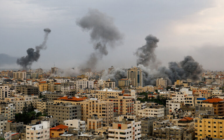 Ο ισραηλινός στρατός στα περίχωρα της πόλης της Γάζας – Σκληρές μάχες με τη Χαμάς