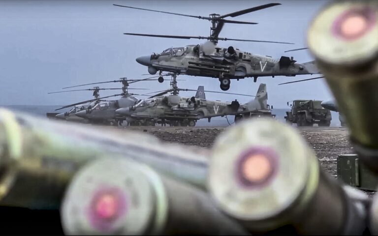 WSJ: Η Ρωσία ζητά πίσω αμυντικά συστήματα από «παραδοσιακούς» πελάτες