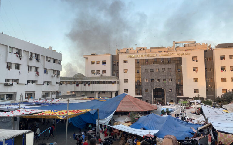 Γάζα: Τι ξέρουμε έως τώρα για την ισραηλινή επιδρομή στο νοσοκομείο Αλ Σίφα