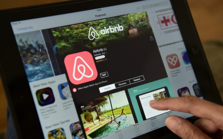 Αυξάνει τον φόρο για το Airbnb η Ιταλία