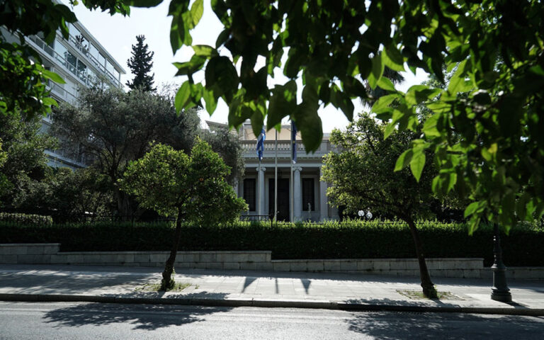 Μητσοτάκης – Σούνακ: Τι λέει η Αθήνα για το «βρετανικό φάουλ»
