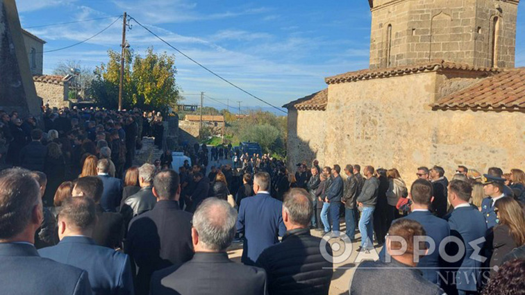 Μάνη: Σε κλίμα οδύνης η κηδεία του επισμηναγού Επαμεινώνδα Κωστέα