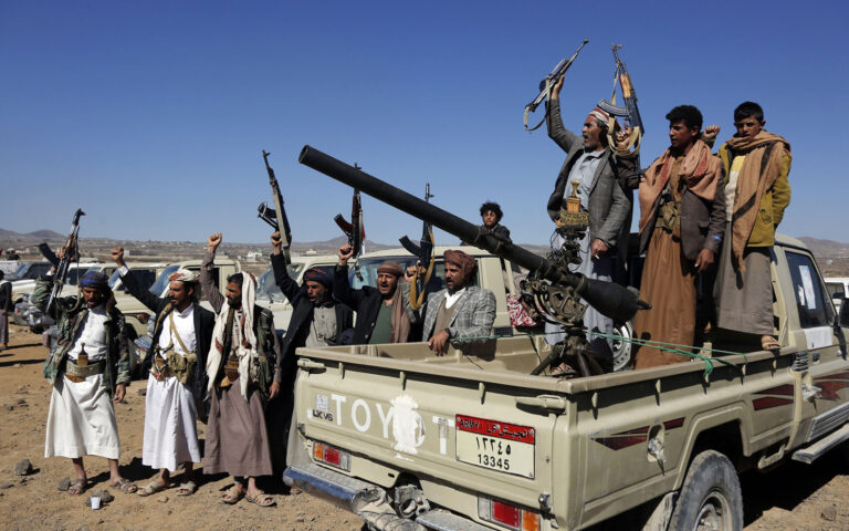 Επιτίθενται σε αμερικανικά πλοία οι Χούθι
