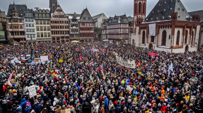γερμανία-ογκώδεις-διαδηλώσεις-κατά-τ-562841581