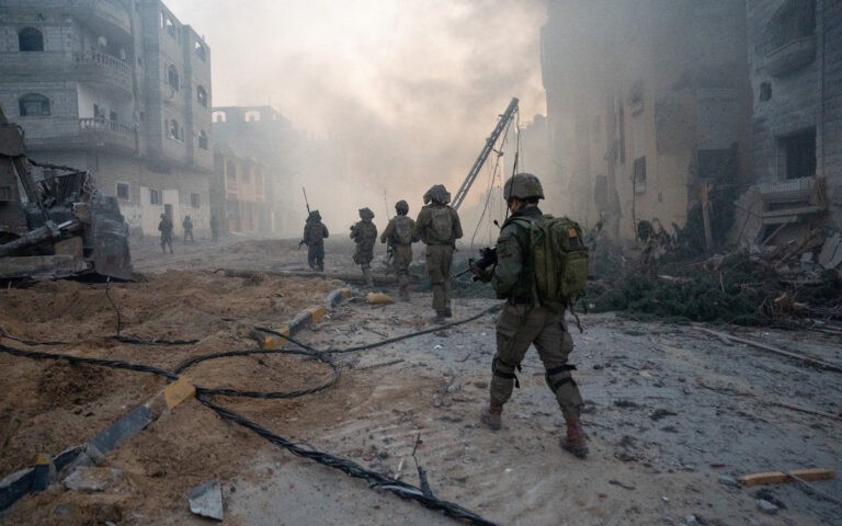 H πιο αιματηρή ημέρα για τον ισραηλινό στρατό με 24 νεκρούς σε μάχες στη Γάζα