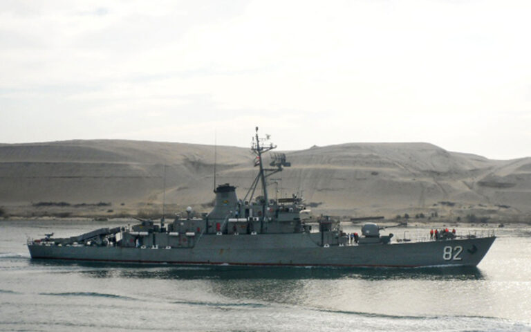 Πολεμικό πλοίο του Ιράν εισήλθε στην Ερυθρά Θάλασσα