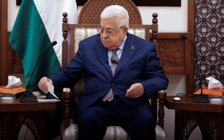 Γάζα: Ο Μαχμούντ Αμπάς καλεί τη Χαμάς να «συνάψει γρήγορα» μια συμφωνία