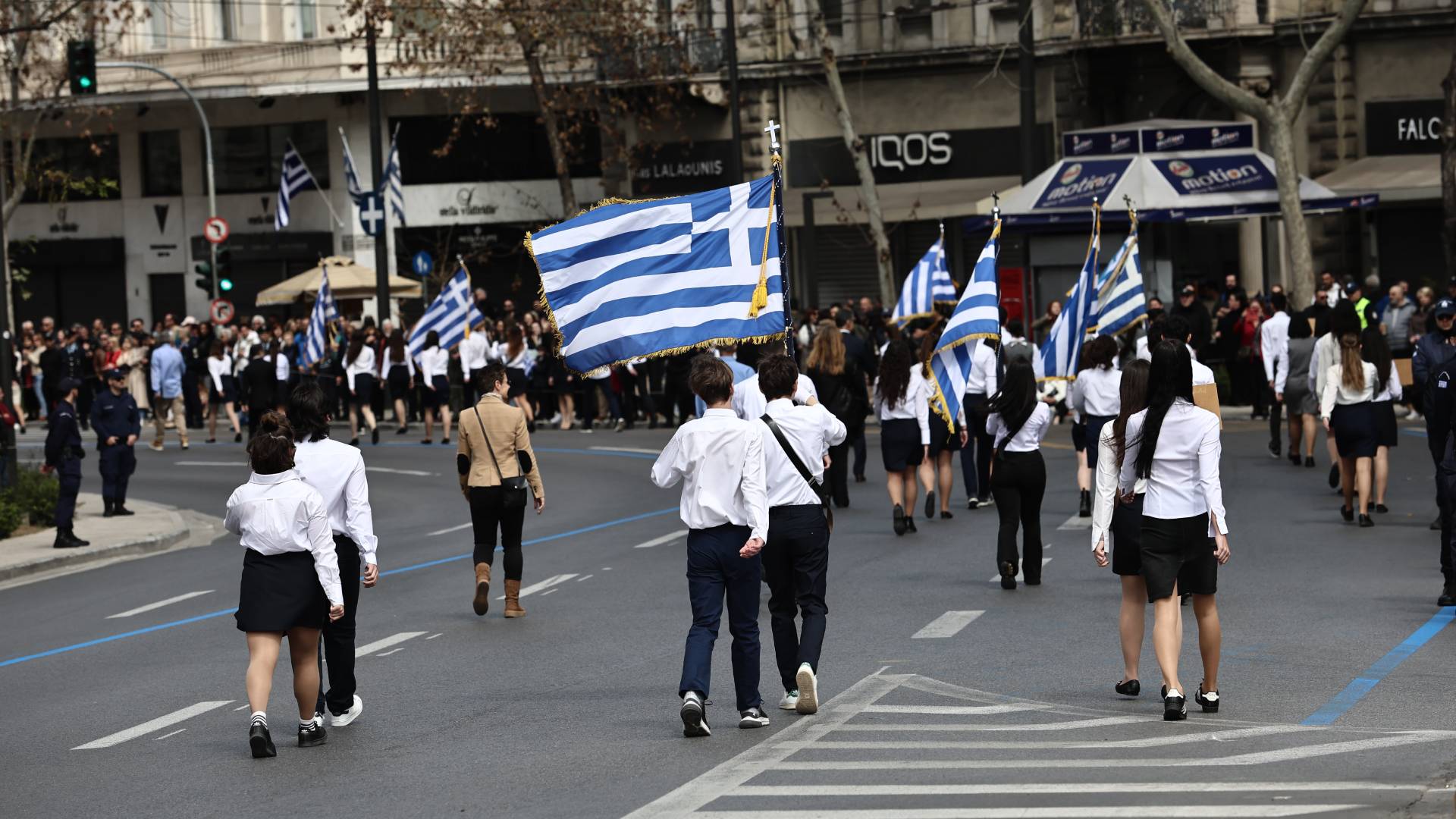 25η Μαρτίου: Φωτογραφίες από τη μαθητική παρέλαση στην Αθήνα – Ποιοι δρόμοι είναι κλειστοί-2