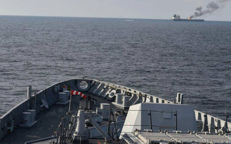 Ερυθρά Θάλασσα: Βρετανικό πλοίο κατέρριψε δύο drones των Χούθι