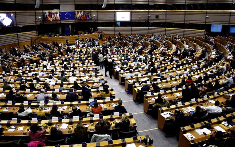 Ευρωεκλογές 2024: Ποιος είναι ο αριθμός των ευρωβουλευτών ανά κράτος;