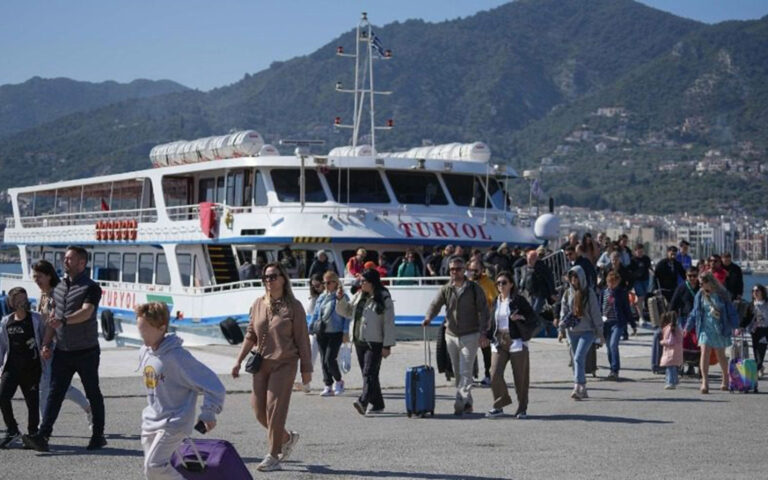 Visa express σε Τούρκους για πέντε ακόμη ελληνικά νησιά