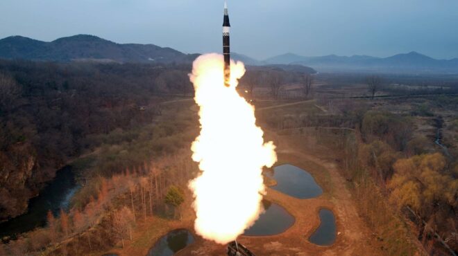 η-βόρεια-κορέα-εκτόξευσε-πύραυλο-συ-563045521
