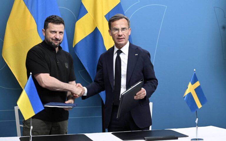 Ουκρανία: Ο Ζελένσκι υπέγραψε συμφωνία ασφαλείας με τη Σουηδία – Ποιες ακολουθούν