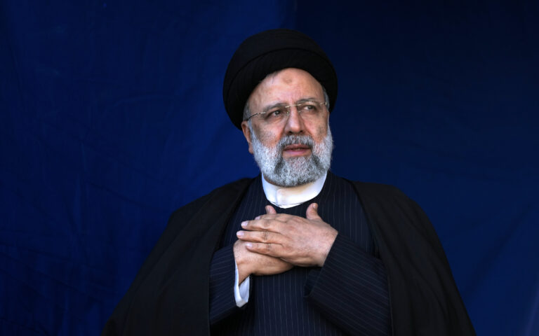 Ατύχημα σε κονβόι ελικοπτέρων που μετέφερε τον Ιρανό πρόεδρο