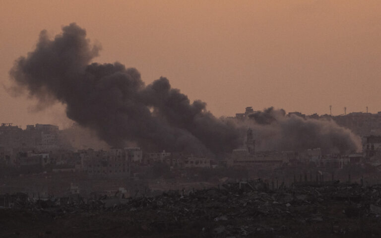 Γάζα: Διακόπηκαν οι τηλεπικοινωνίες στη Ράφα
