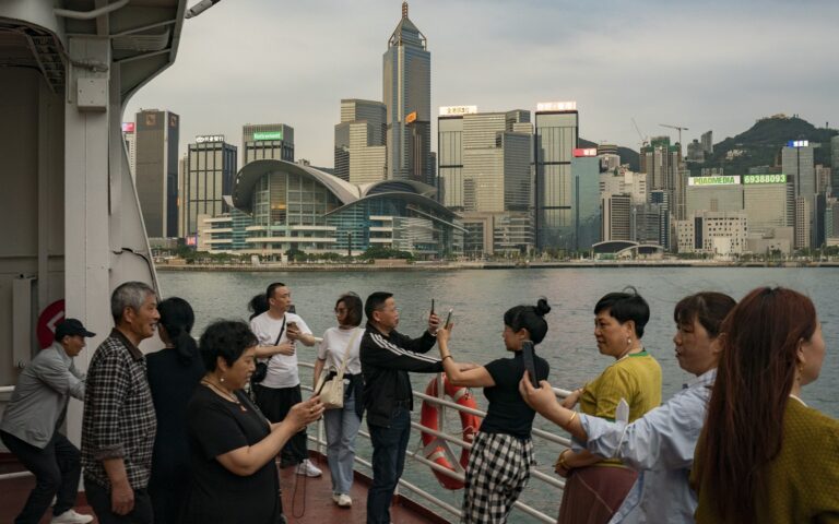 NYT: Γιατί το Χονγκ Κονγκ χάνει ξένους επενδυτές