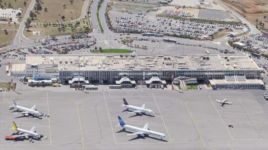 Fraport: Επιδόσεις-ρεκόρ για τα 14 περιφερειακά αεροδρόμια
