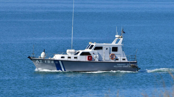 βάρκα-με-33-μετανάστες-εντοπίστηκε-νότι-563011285