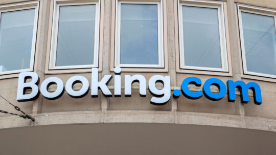 Τι αλλάζει στην Booking μετά την απόφαση της Ε.Ε.