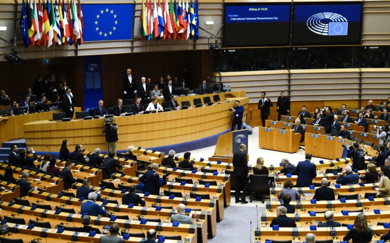 Ευρωεκλογές 2024: «Οι ακροδεξιοί θα ξεπεράσουν τους ευρωβουλευτές του ΕΛΚ»