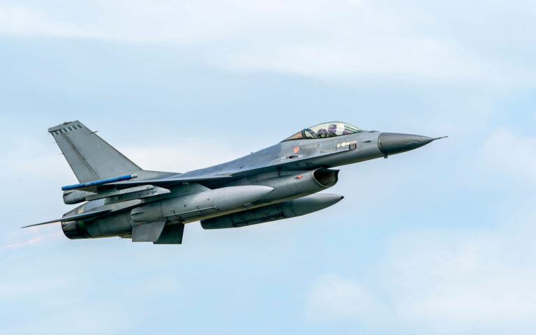 Ουκρανία: «Ιούνιο ή Ιούλιο τα πρώτα μαχητικά F-16»
