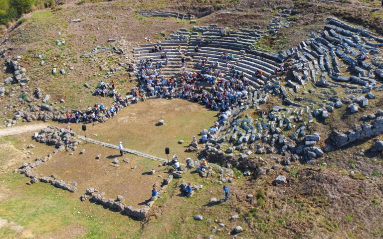 Το Εθνικό «ανοίγει» άγνωστα αρχαία θέατρα σε όλη την Ελλάδα
