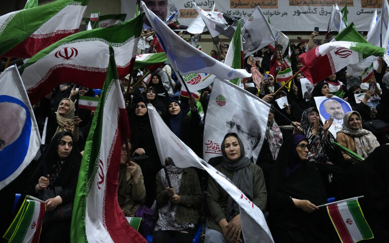 Ιράν: Ανοιξαν οι κάλπες για την εκλογή νέου προέδρου – Τα φαβορί, οι προκλήσεις και η επόμενη μέρα