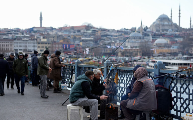 Εγκλωβισμένη στον υψηλό πληθωρισμό η Τουρκία