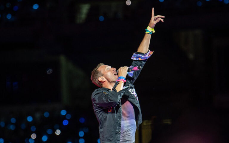 Το «ευχαριστώ» των Coldplay στην Αθήνα μέσα από ένα βίντεο