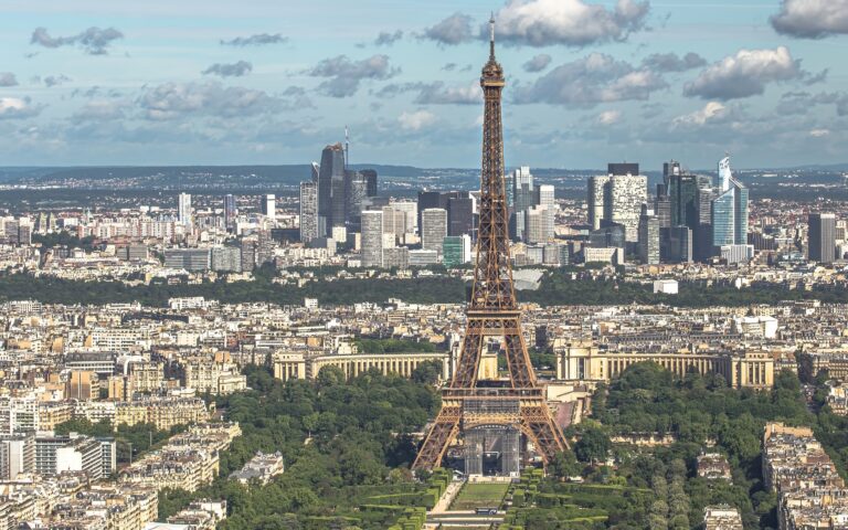 Γαλλία: Οι επιχειρήσεις σπεύδουν να εκδώσουν junk ομόλογα