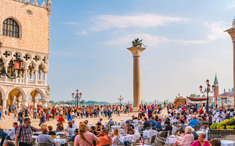 Ιταλία: Σε επίπεδα ρεκόρ ο τουρισμός το 2023