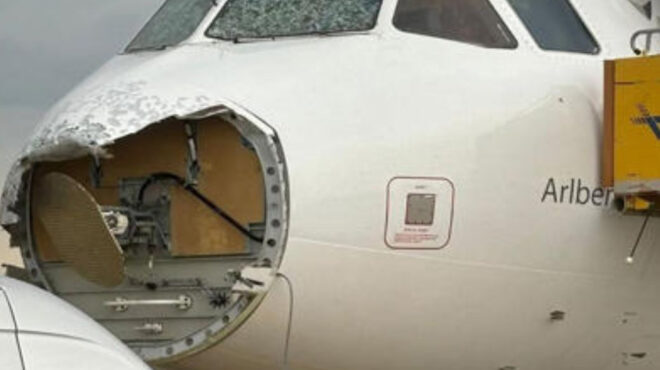 σοβαρές-ζημιές-σε-αεροσκάφος-των-austrian-airlines-π-563072593