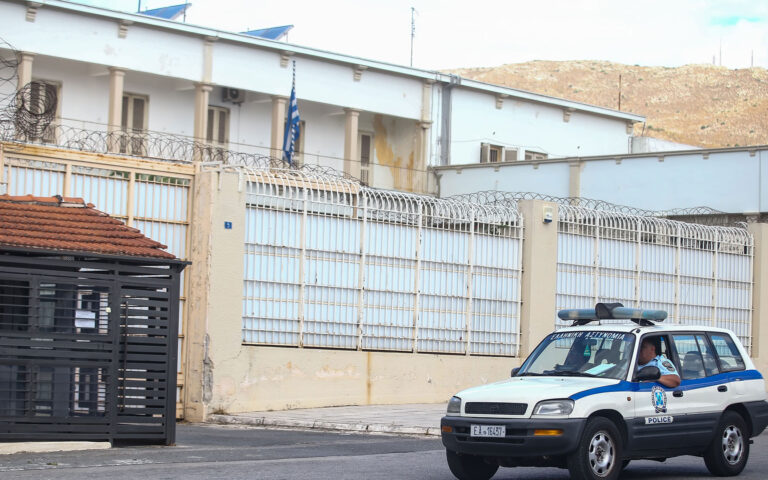ΕΛ.ΑΣ.: Επιχείρηση των «Αδιάφθορων» στις φυλακές Ιωαννίνων – Πληροφορίες για σύλληψη ενός αστυνομικού