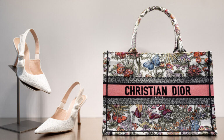 Πόσο κοστίζει η παραγωγή μιας τσάντας Dior των 2.600 ευρώ