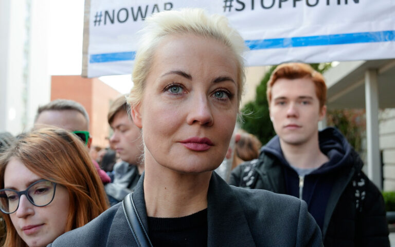 Ρωσικό δικαστήριο διέταξε τη σύλληψη της Γιούλια Ναβάλναγια