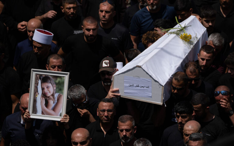Ισραήλ: Αποδοκιμάστηκαν υπουργοί στις κηδείες των παιδιών