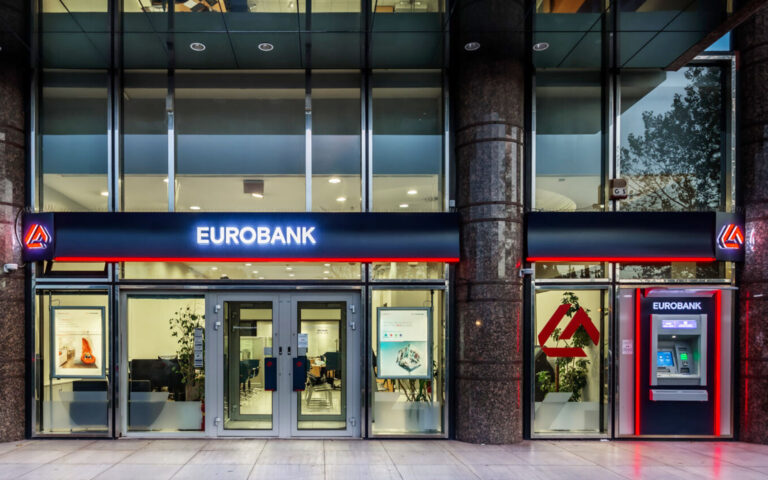 Μπαράζ αναβαθμίσεων ελληνικών τραπεζών από διεθνείς οίκους