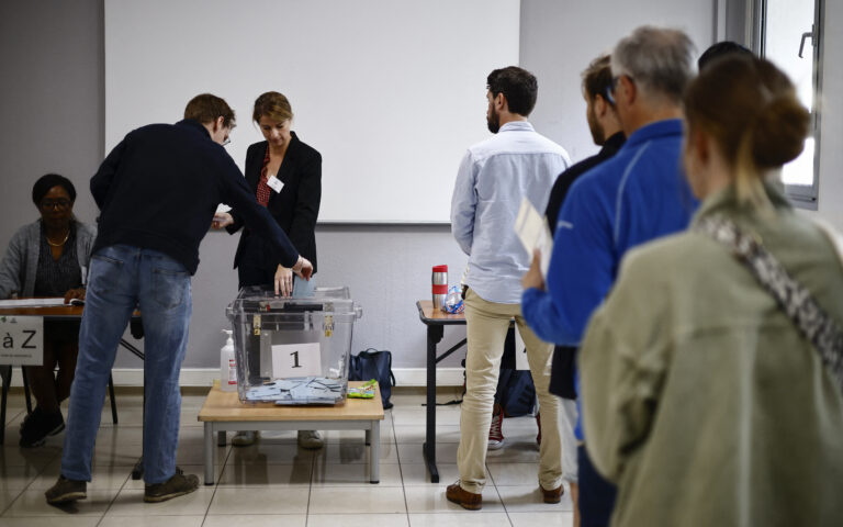 Γαλλία – Εκλογές: Στο 59,71% η συμμετοχή στις 5 το απόγευμα, νέο ρεκόρ από το 1981