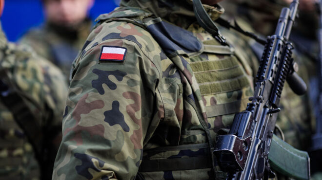 αρχηγός-στρατού-της-πολωνίας-προετοι-563119654