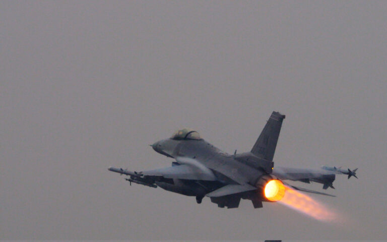 Reuters: Μπορούν τα F-16 να αλλάξουν τις ισορροπίες στον πόλεμο της Ουκρανίας;