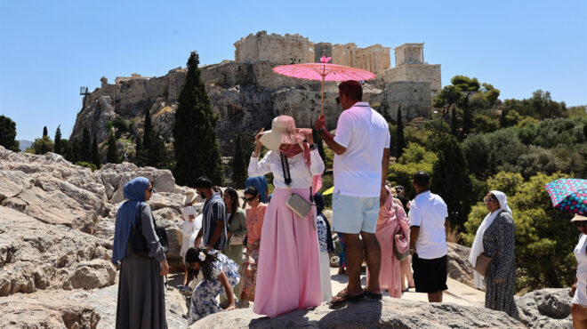 το-φετινό-καυτό-καλοκαίρι-της-αθήνας-σ-563168299