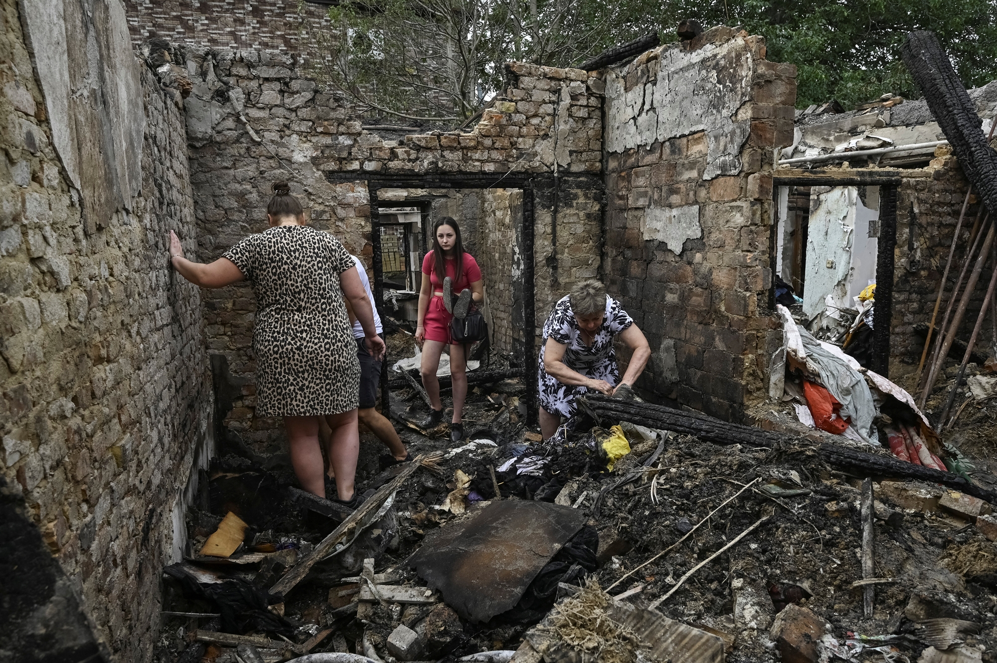 ζελένσκι-καλεί-μπάιντεν-χάρις-και-τρα-563190850