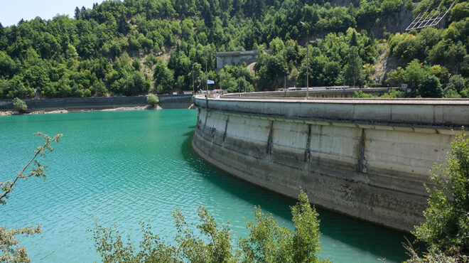 πέντε-διαγωνισμοί-για-αρδευτικά-έργα-563227897