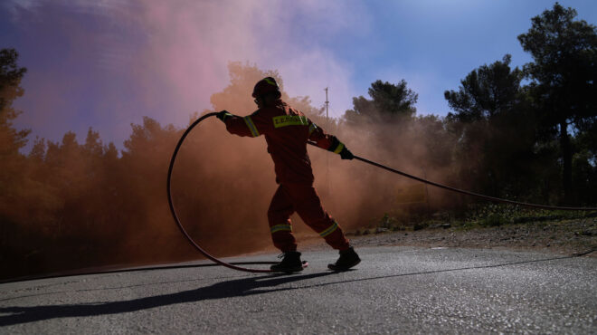 υπό-έλεγχο-η-φωτιά-στο-καπανδρίτι-αττι-563234044