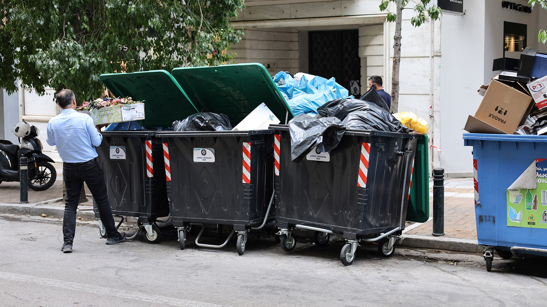 ομολογούν-αδιέξοδο-για-τα-σκουπίδια-σ-563286538