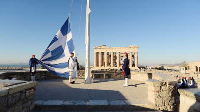 28η-οκτωβρίου-επαρση-σημαίας-στον-ιερό-563294470