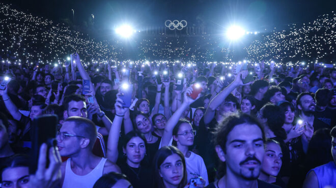 τραγούδησαν-για-τα-τέμπη-συγκίνηση-μν-563272849