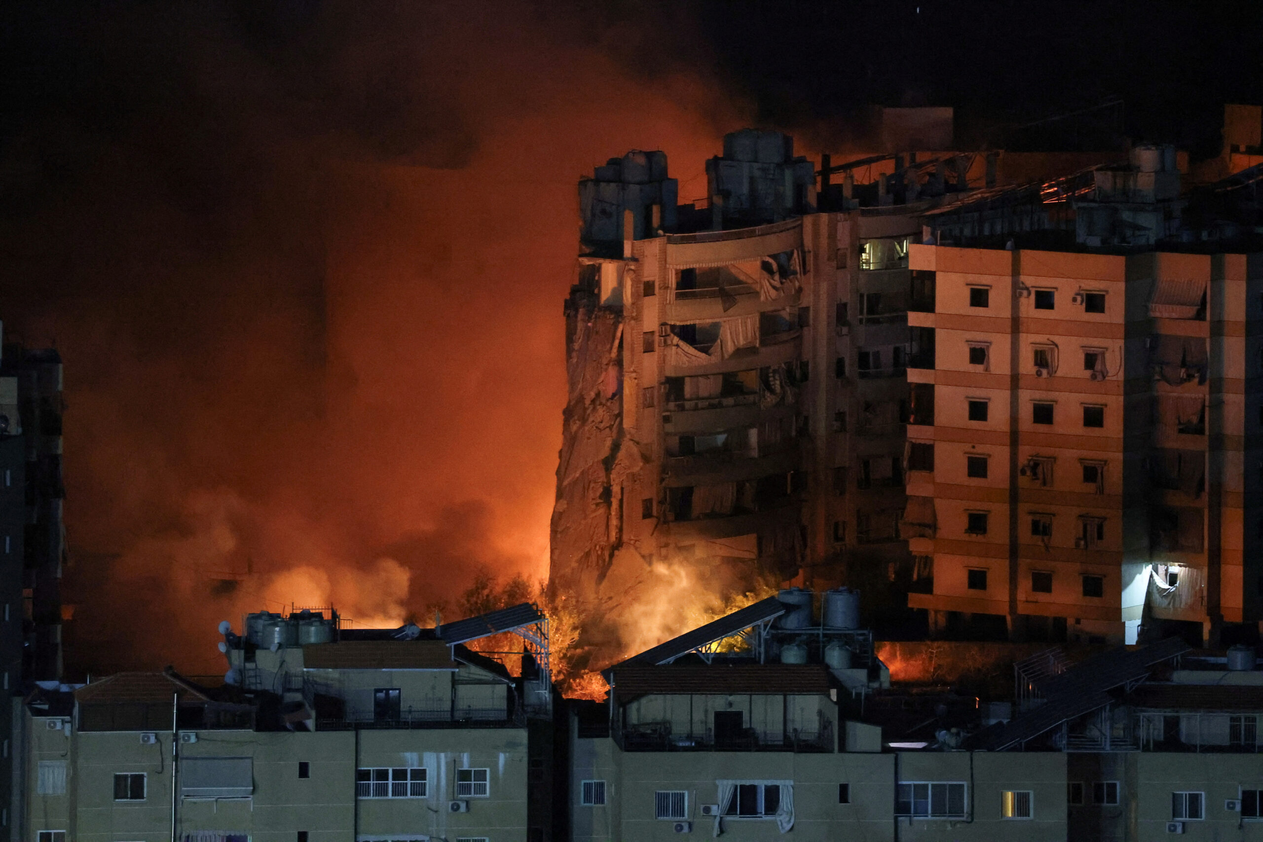 Το Ισραήλ εντείνει το σφυροκόπημα, τη στιγμή που ο Μπλίνκεν αναζητά διπλωματική λύση