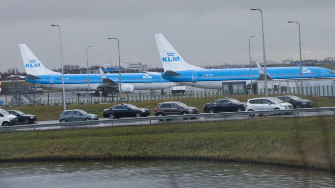 κάτω-χώρες-το-αεροδρόμιο-schiphol-εστία-μόλυ-563261107