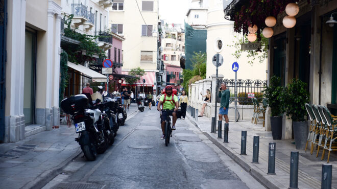 το-νέο-εμπορικό-τρίγωνο-της-αθήνας-γ-563300998